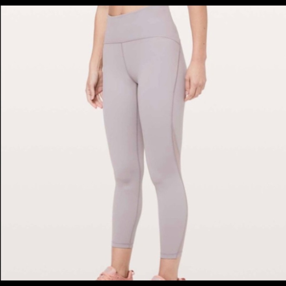 Lululemon Train Times leggings 25” Light purple Size 6 *LIKE NEW*